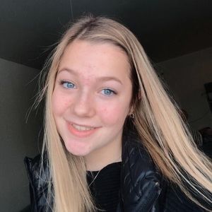 Meet your Posher, Katelyn